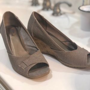 LifeStride Wedge Heels size 7.5